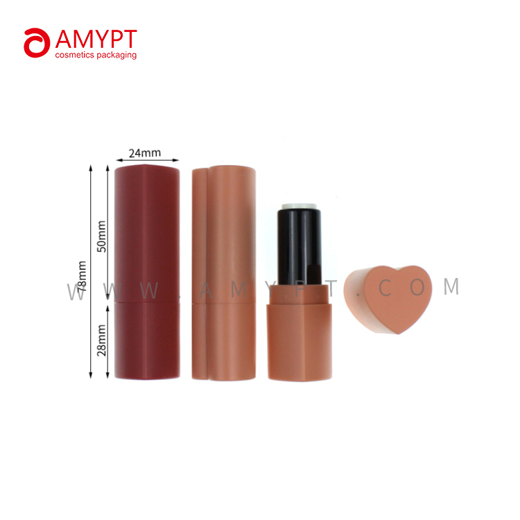 บรรจุภัณฑ์ลิปสติกเปล่ารูปหัวใจ Matte บรรจุภัณฑ์เครื่องสำอางโรแมนติก 